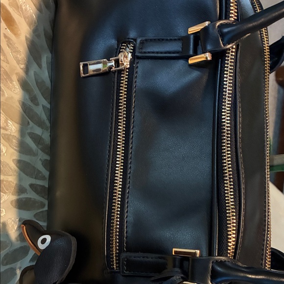 Urban Expressions Black Shoulder Bag - Picture 5 of 11